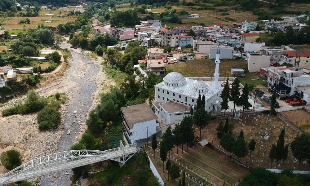 Γιατί ενοχλούν τόσο οι καμπάνες, αλλά οι μιναρέδες όχι;